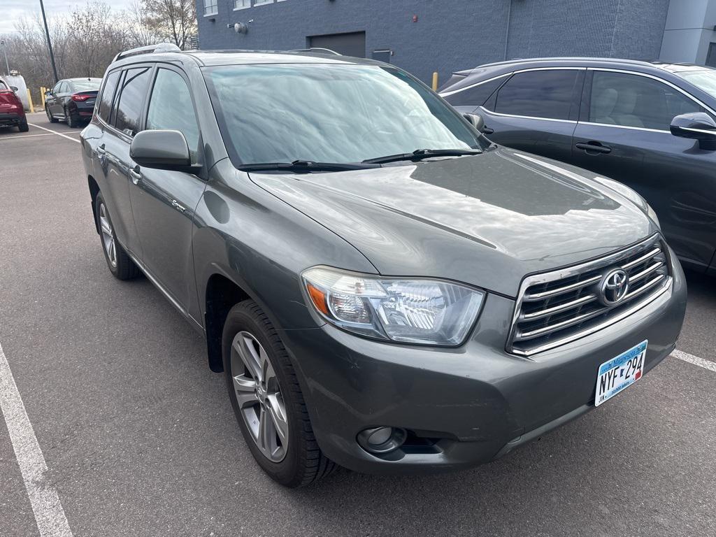 used 2009 Toyota Highlander car, priced at $8,900