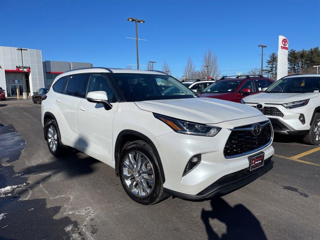 used 2022 Toyota Highlander car, priced at $38,500