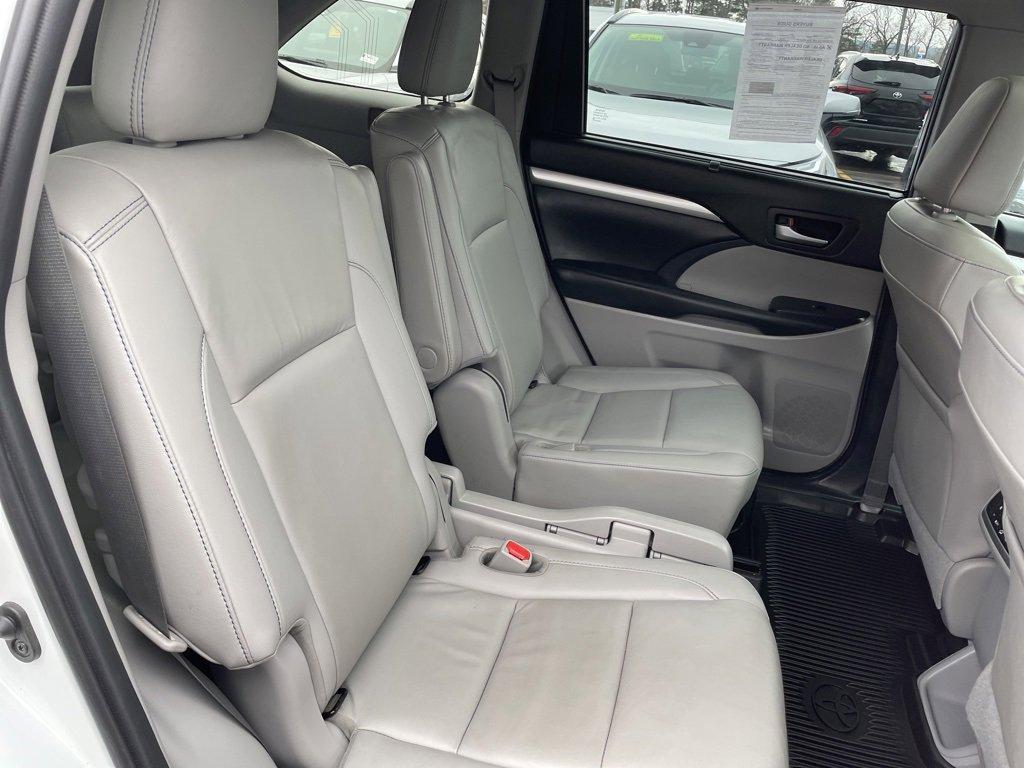 used 2019 Toyota Highlander car, priced at $23,800