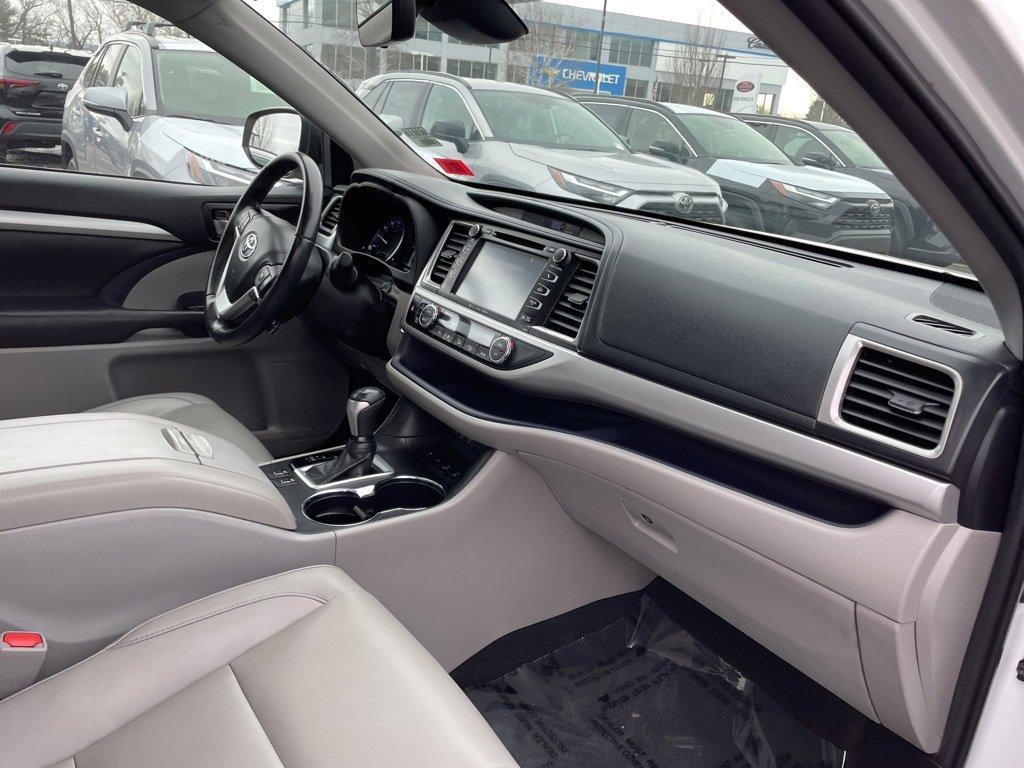 used 2019 Toyota Highlander car, priced at $23,800