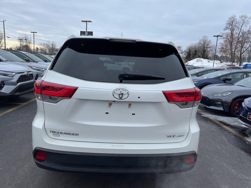 used 2019 Toyota Highlander car, priced at $23,800