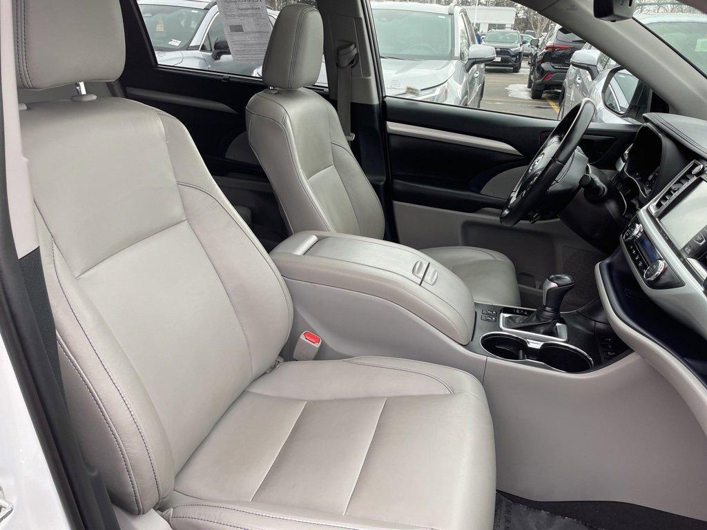 used 2019 Toyota Highlander car, priced at $23,800