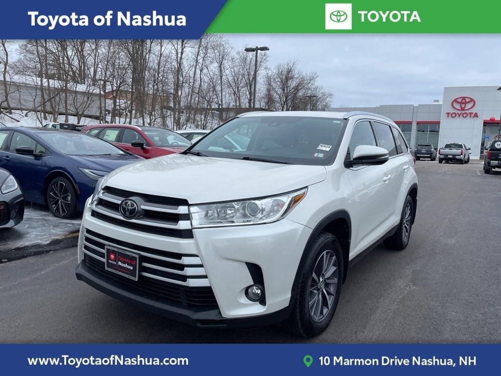 used 2019 Toyota Highlander car, priced at $23,800