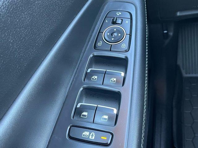 used 2023 Hyundai Santa Fe car, priced at $28,999