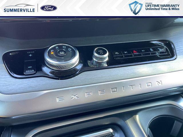 new 2025 Ford Expedition car, priced at $79,255