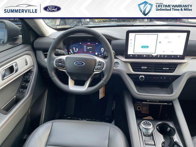 new 2025 Ford Explorer car, priced at $43,660