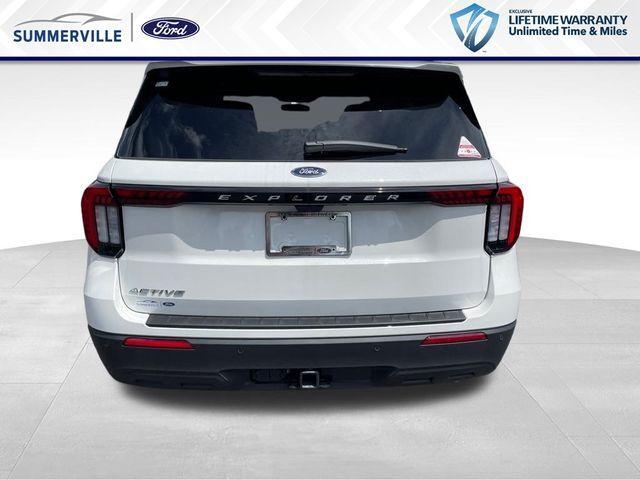 new 2025 Ford Explorer car, priced at $40,040