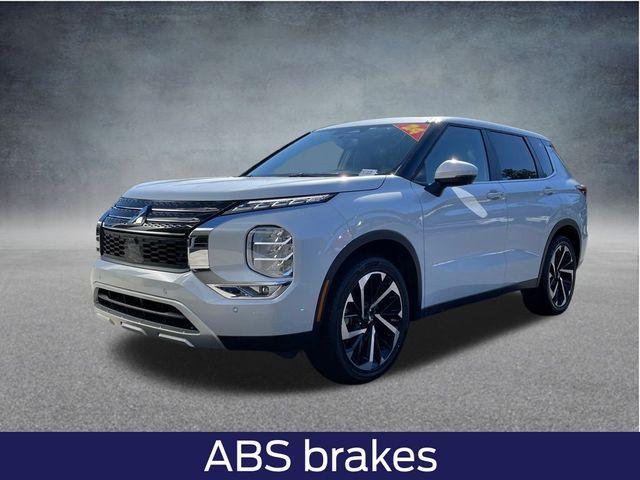 used 2024 Mitsubishi Outlander car, priced at $24,222