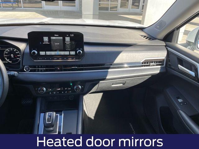 used 2024 Mitsubishi Outlander car, priced at $24,222