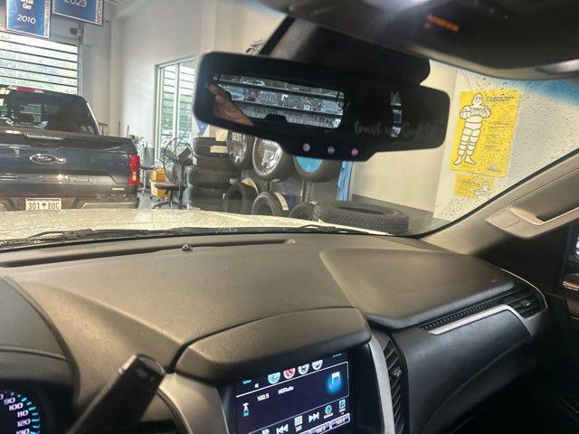 used 2017 GMC Yukon car, priced at $18,500