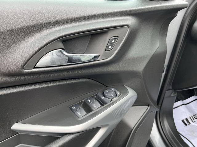 new 2025 Chevrolet Trax car, priced at $23,390