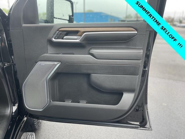 used 2024 Chevrolet Silverado 2500 car, priced at $71,901
