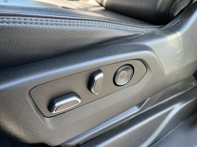 used 2022 GMC Yukon XL car, priced at $43,488