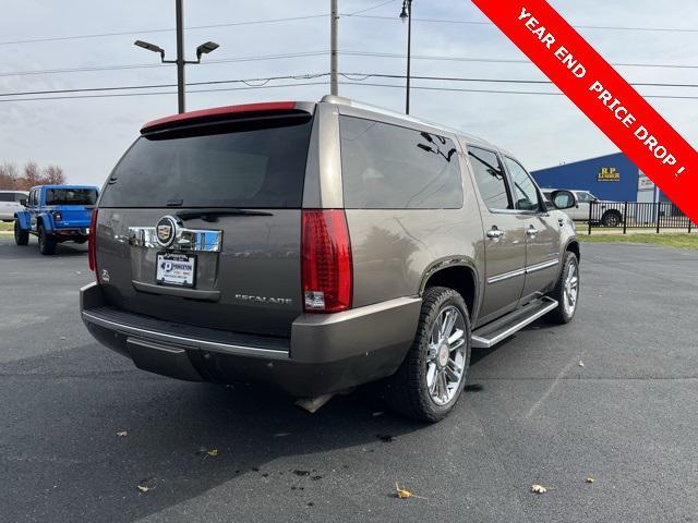 used 2013 Cadillac Escalade ESV car, priced at $14,498