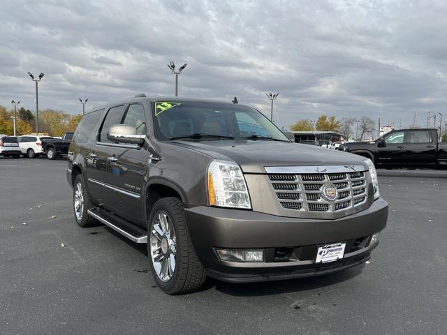 used 2013 Cadillac Escalade ESV car, priced at $15,998