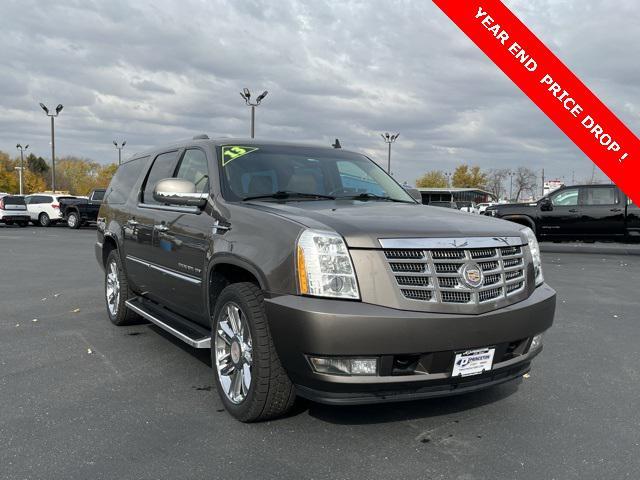 used 2013 Cadillac Escalade ESV car, priced at $14,498