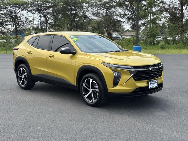 used 2025 Chevrolet Trax car, priced at $24,900