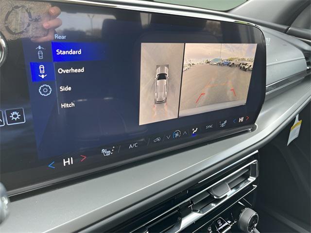 new 2026 Chevrolet Traverse car, priced at $48,025