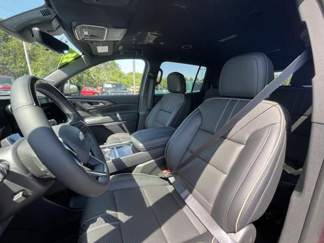 new 2025 Chevrolet Traverse car, priced at $56,195