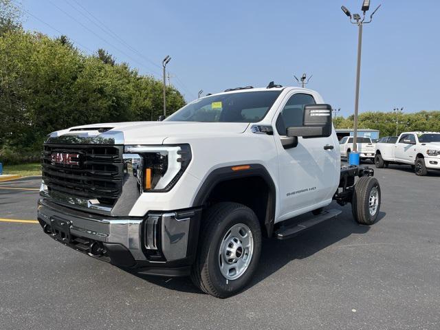 new 2025 GMC Sierra 2500 car, priced at $52,598