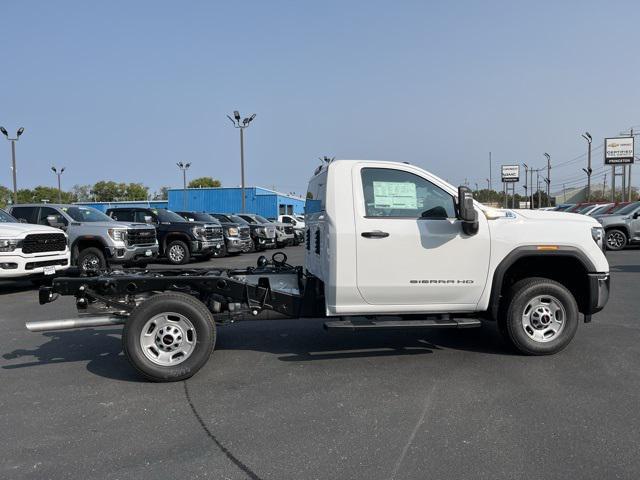 new 2025 GMC Sierra 2500 car, priced at $52,598