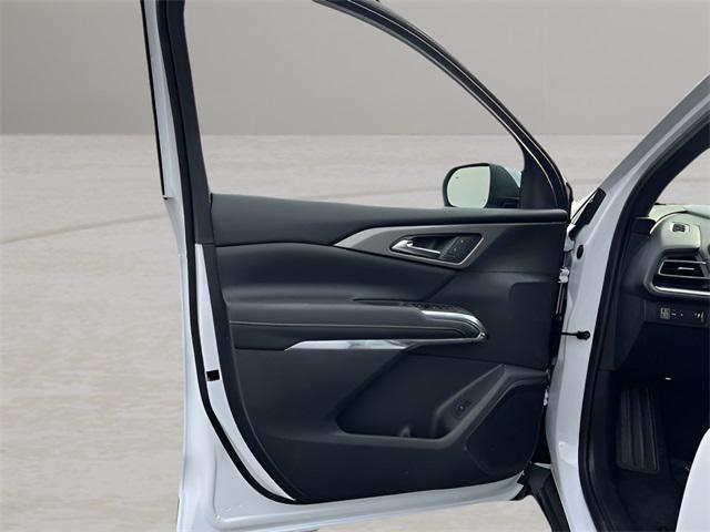 new 2026 Chevrolet Traverse car, priced at $49,020