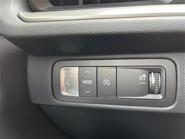 new 2026 Chevrolet Traverse car, priced at $49,020