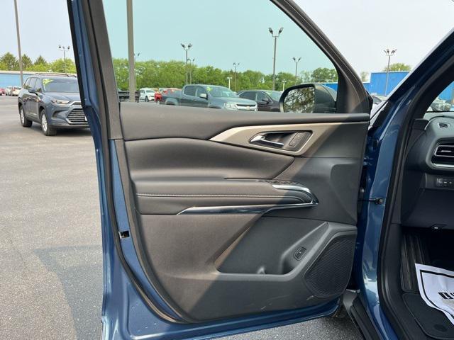 new 2025 Chevrolet Traverse car, priced at $44,260
