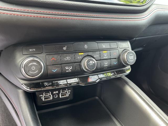 used 2023 Dodge Durango car, priced at $31,994