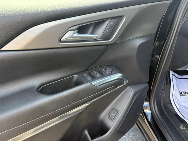 used 2024 Chevrolet Traverse car, priced at $37,777