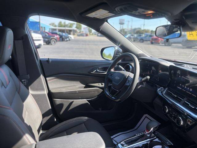 new 2025 Chevrolet Trax car, priced at $27,305