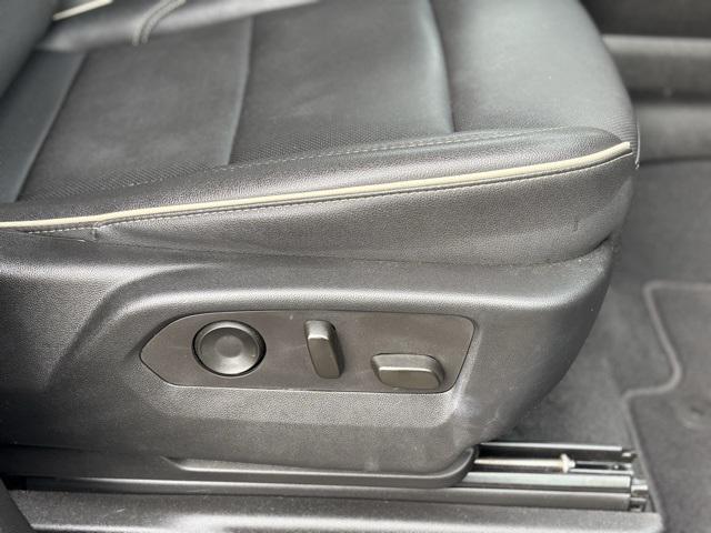 used 2022 GMC Yukon car, priced at $51,779