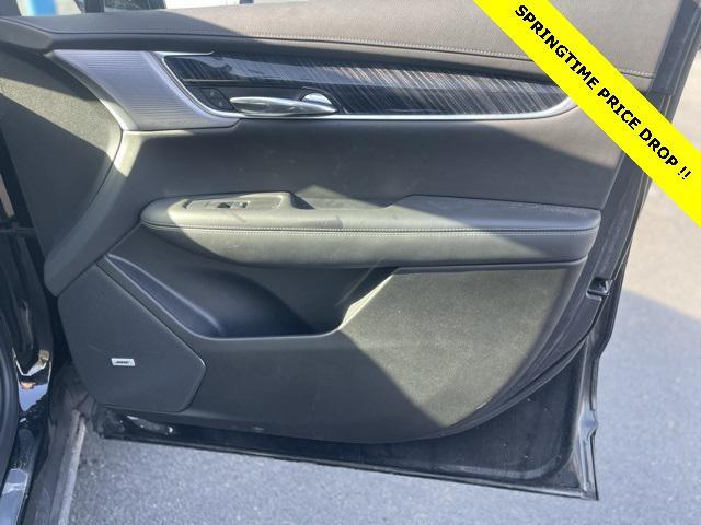 used 2024 Cadillac XT6 car, priced at $45,999