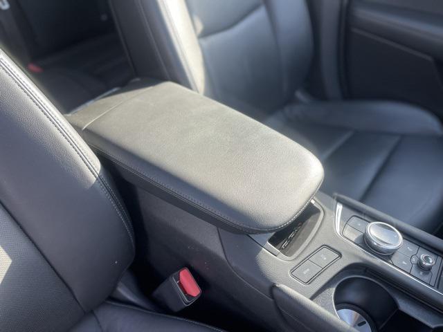 used 2024 Cadillac XT6 car, priced at $45,999