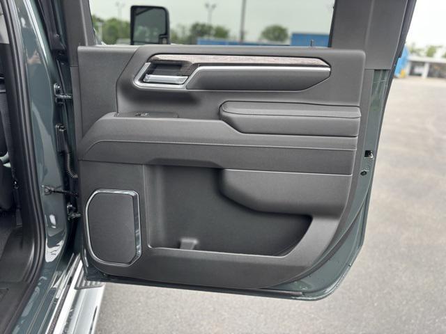 new 2025 Chevrolet Silverado 2500 car, priced at $83,040