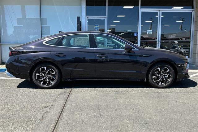 new 2024 Hyundai Sonata car, priced at $27,022