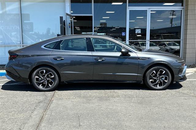 new 2024 Hyundai Sonata car, priced at $24,882