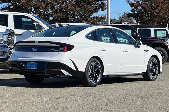 new 2024 Hyundai Sonata car, priced at $30,805