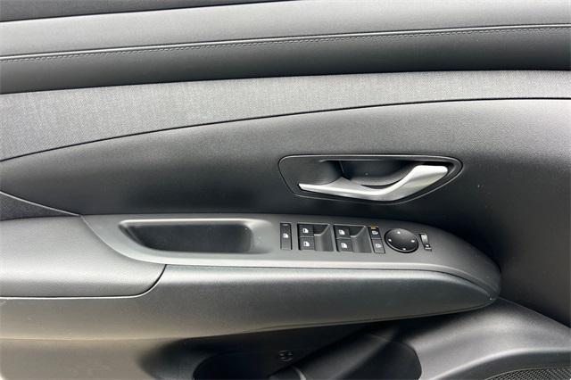 new 2025 Hyundai TUCSON Hybrid car, priced at $36,130