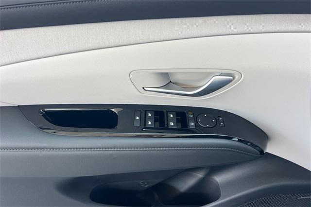 new 2025 Hyundai TUCSON Hybrid car, priced at $40,810