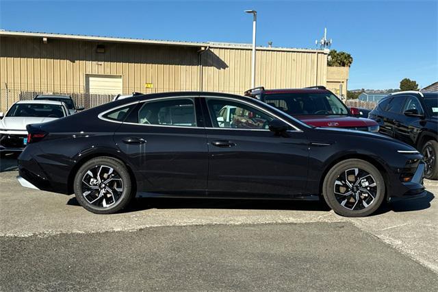 new 2024 Hyundai Sonata car, priced at $27,285