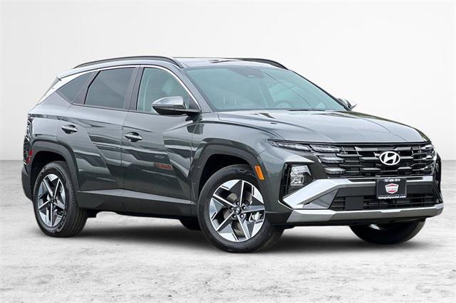new 2025 Hyundai TUCSON Hybrid car, priced at $35,905