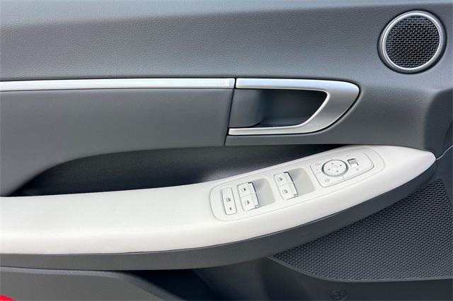 new 2025 Hyundai Sonata car, priced at $25,835