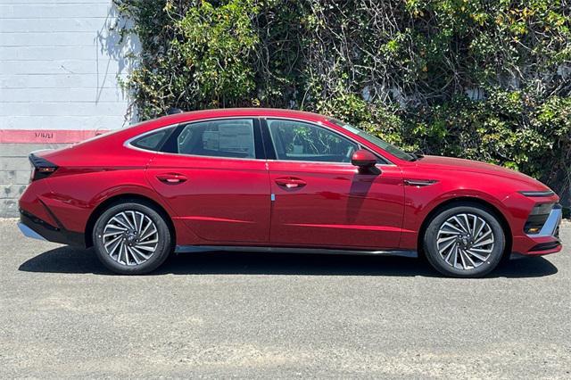 new 2025 Hyundai Sonata Hybrid car, priced at $28,210