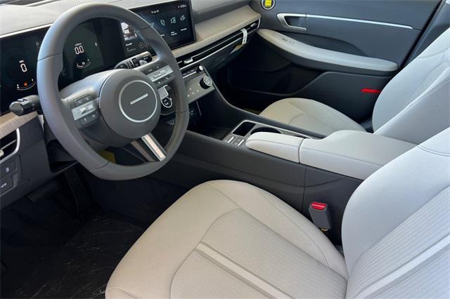 new 2025 Hyundai Sonata Hybrid car, priced at $28,210