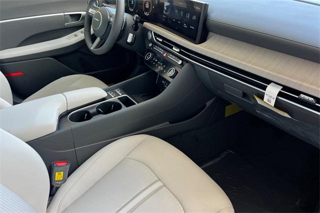 new 2025 Hyundai Sonata Hybrid car, priced at $28,210