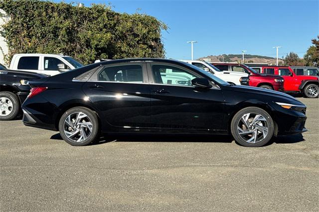 new 2025 Hyundai Elantra car, priced at $25,695