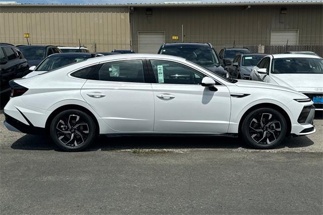 new 2024 Hyundai Sonata car, priced at $27,488