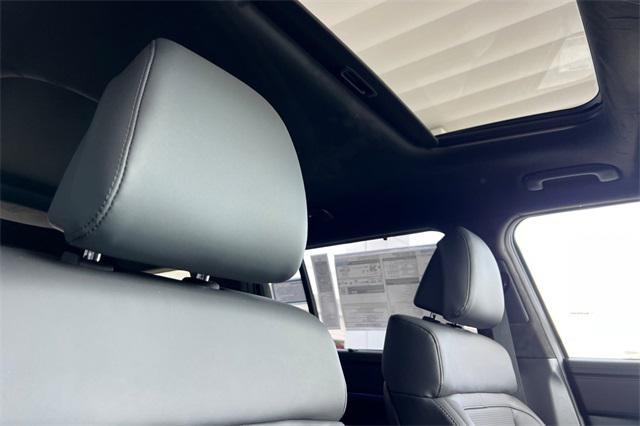 new 2025 Hyundai SANTA FE HEV car, priced at $44,205