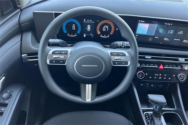 new 2025 Hyundai Tucson car, priced at $30,250